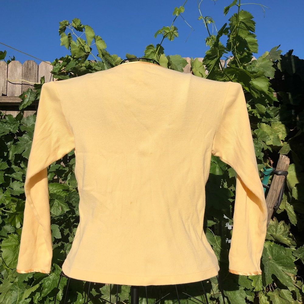 Eddie Bauer pastel yellow ribbed long sleeve shirt - Picture 2 of 8
